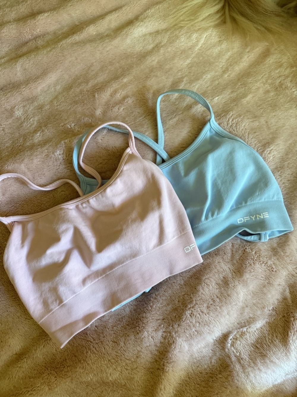 DFYNE Women's sports bra bundle! Pink & Light Blue